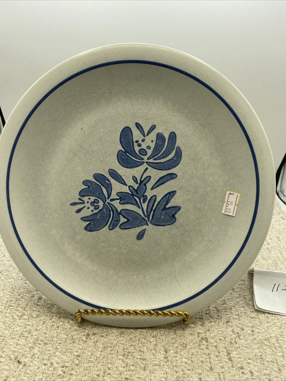 VINTAGE 10.25" PFALTZGRAFF "YORKTOWNE" BLUE FLORAL & GRAY STONEWARE DINNER PLATE